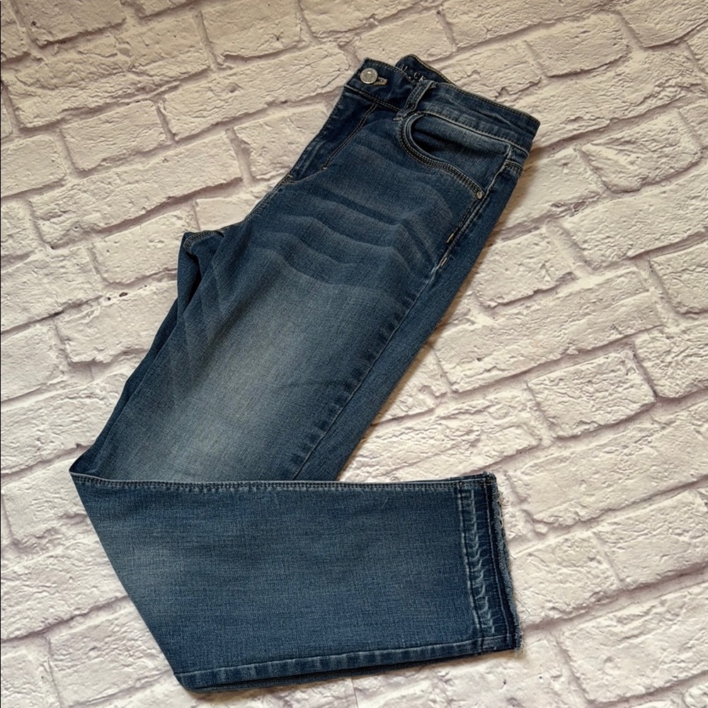 White House black market raw hem croped jeans